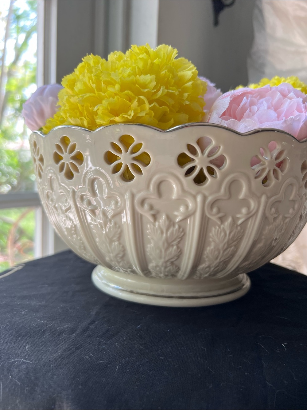 Lenox Cream Ceramic Centerpiece Bowl faux florals sold separately read below